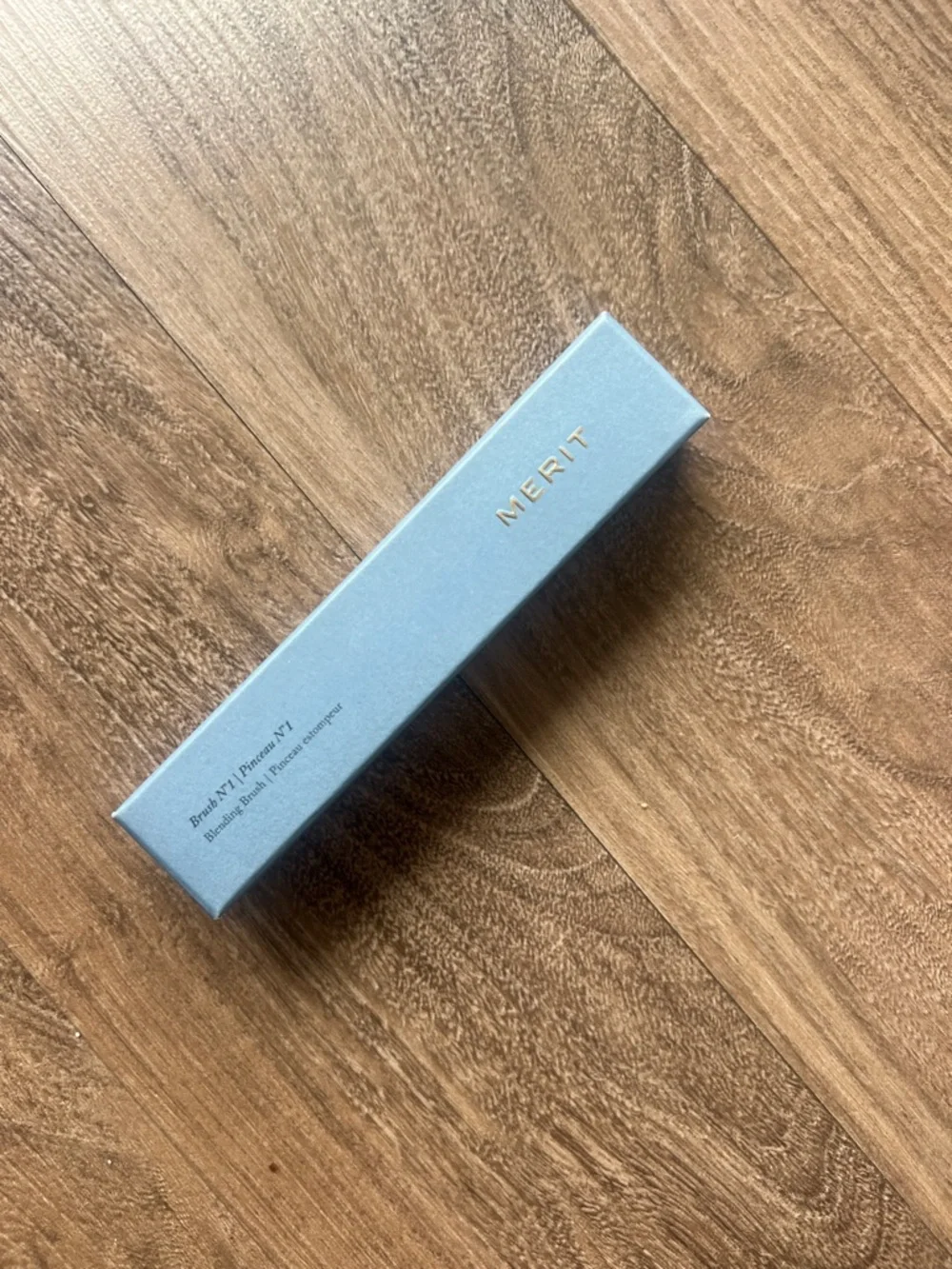 Merit Flawless Buffing Brush - Black Handle with Cream Bristles